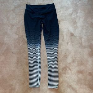 Nike dry-fit leggings size small